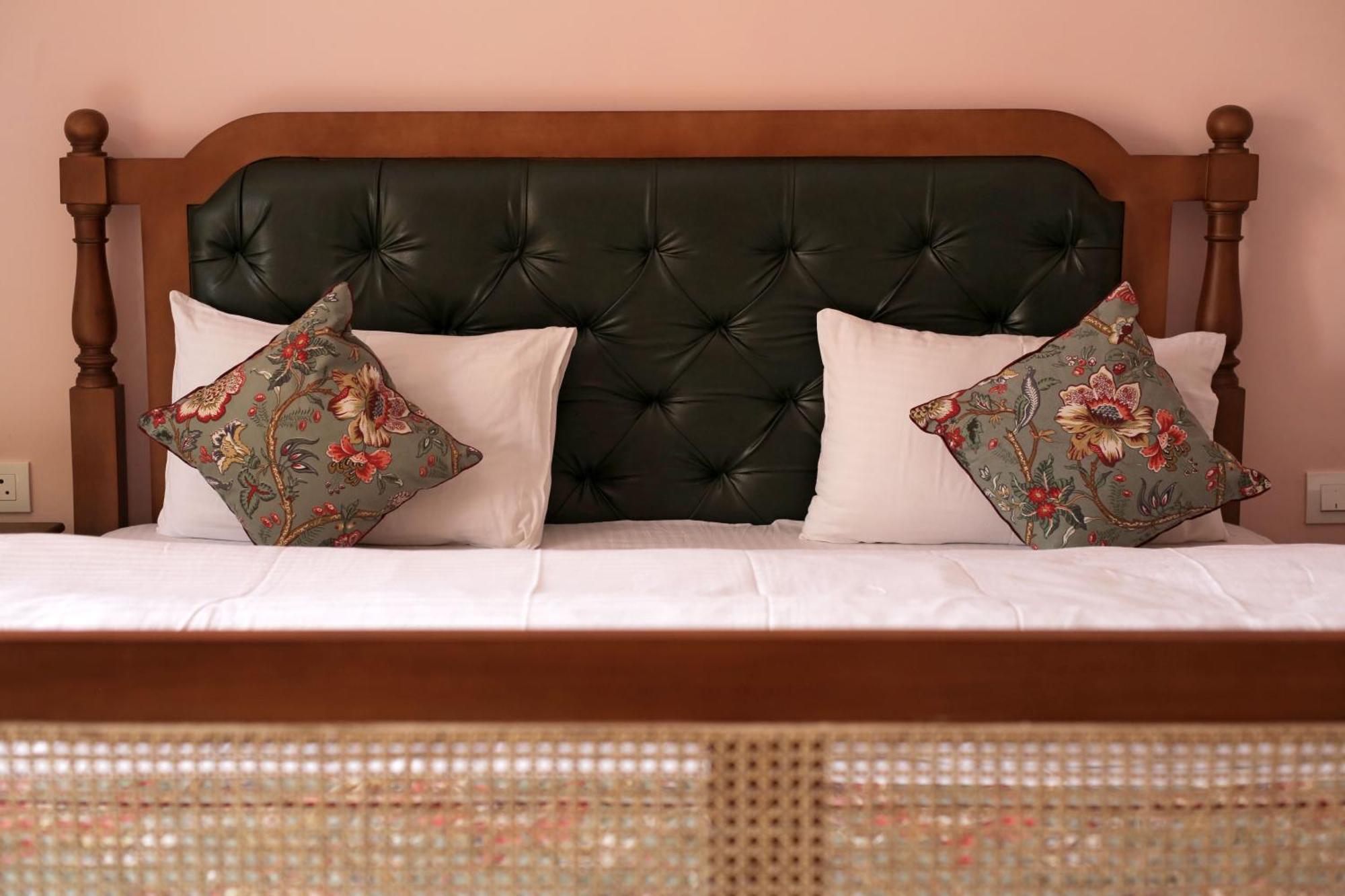 Kothipushkar Bed & Breakfast ภายนอก รูปภาพ