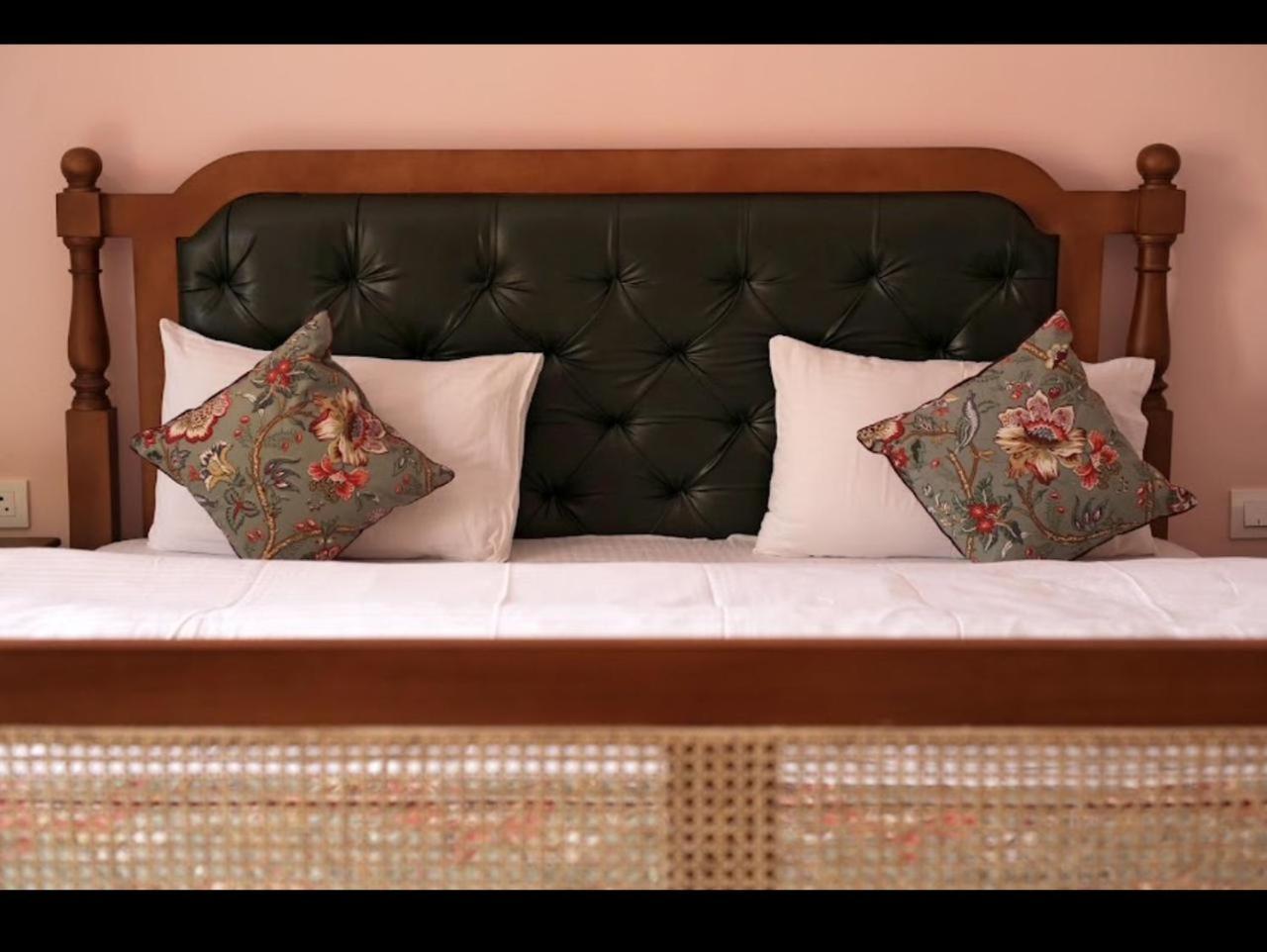 Kothipushkar Bed & Breakfast ภายนอก รูปภาพ